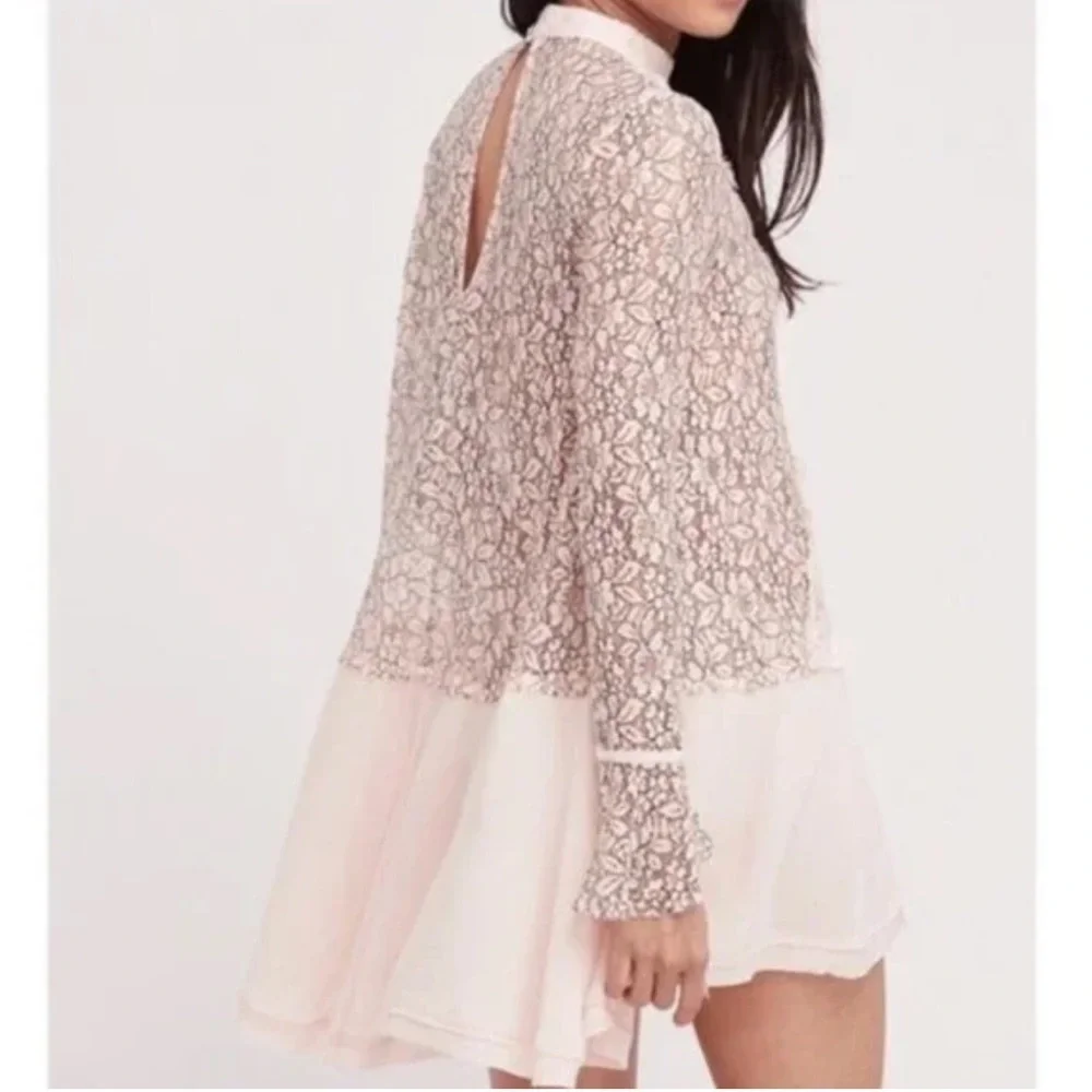 Free People Tell Tale Keyhole Gauzy Eyelash Lace Trapeze Dress in Pearl L